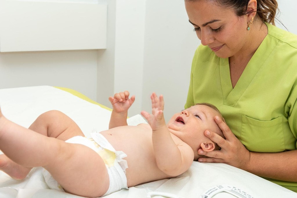 Cólico del lactante, reflujo y otros problemas comunes: cómo apaliarlos con osteopatía