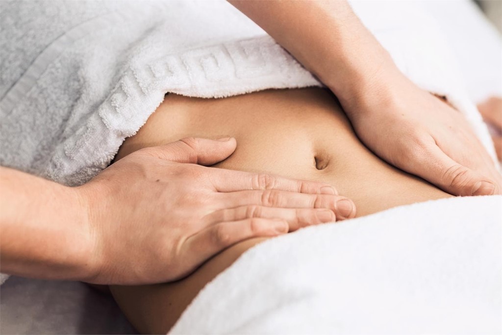 La osteopatía visceral para los problemas de estreñimiento