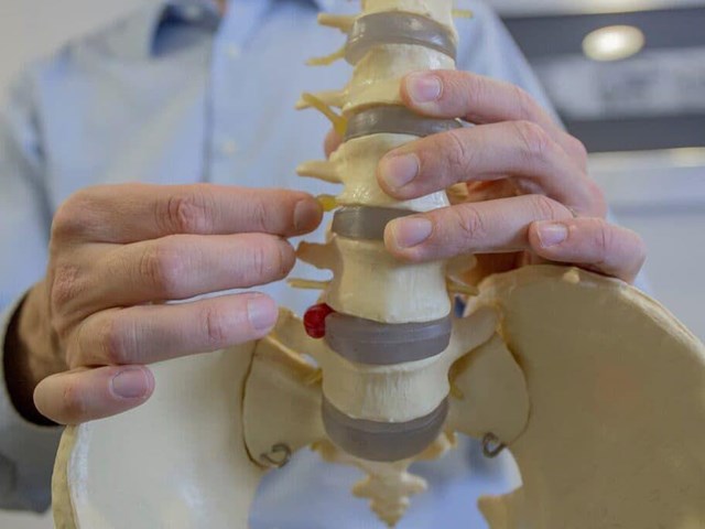 Programa integral para hernias discales sin cirugía en Vigo