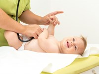 Tratamiento del estreñimiento mediante la osteopatía en bebés